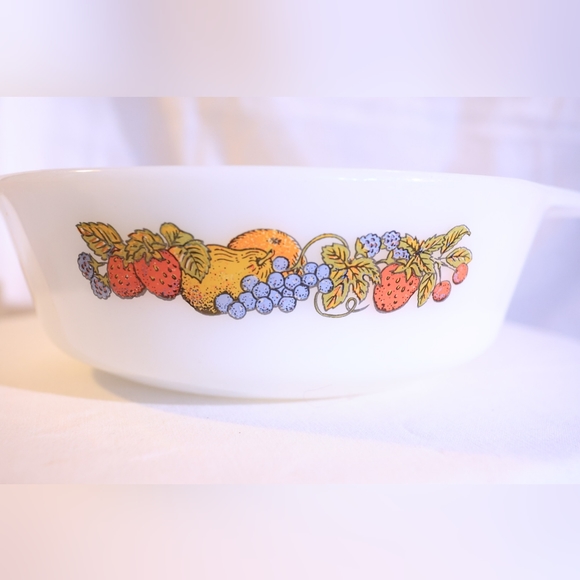 Anchor Hocking Fire King Nature's Bounty 1 quart - Picture 2 of 5